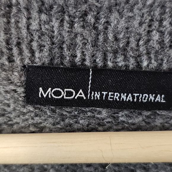 Moda International Gray Women's Long Cardigan Sweater - Picture 3 of 6